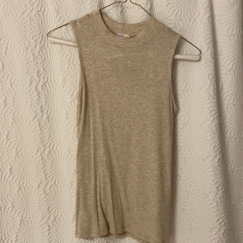 Alya tank top.